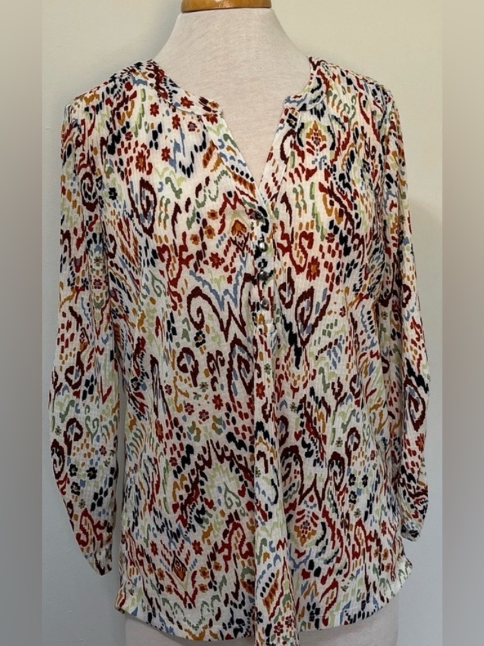 NWT Emily Daniels Knit top Multi Abstract IKAT Women’s Y Neck Rouched Size Large